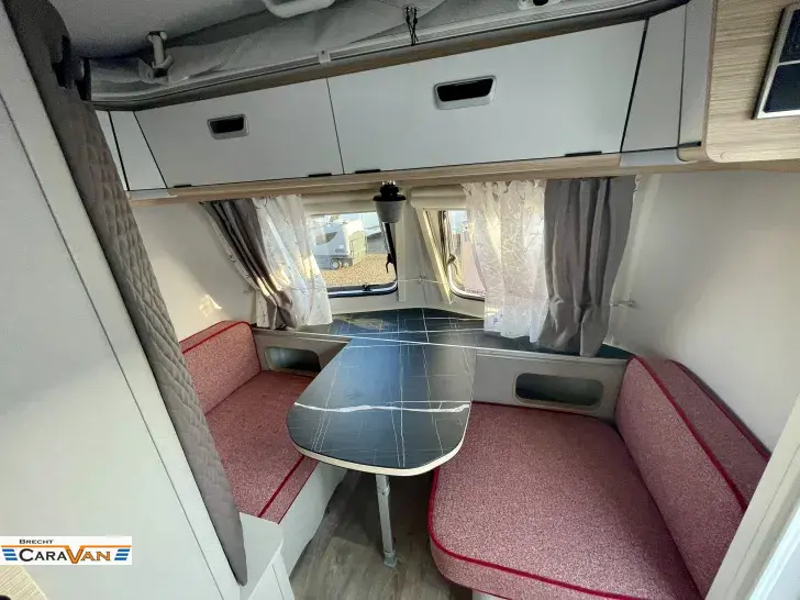 Fahrzeugbild Hymer Eriba Touring 430 Tango Red Edition #3