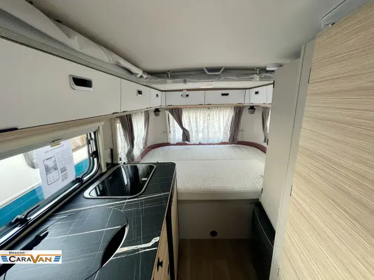 Fahrzeugbild Hymer Eriba Touring 430 Tango Red Edition #4