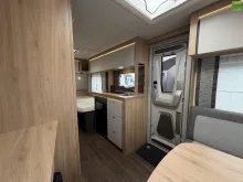 Fahrzeugbild Knaus Sport 460 EU Einzelbetten 1600kg Fahrradträger #11