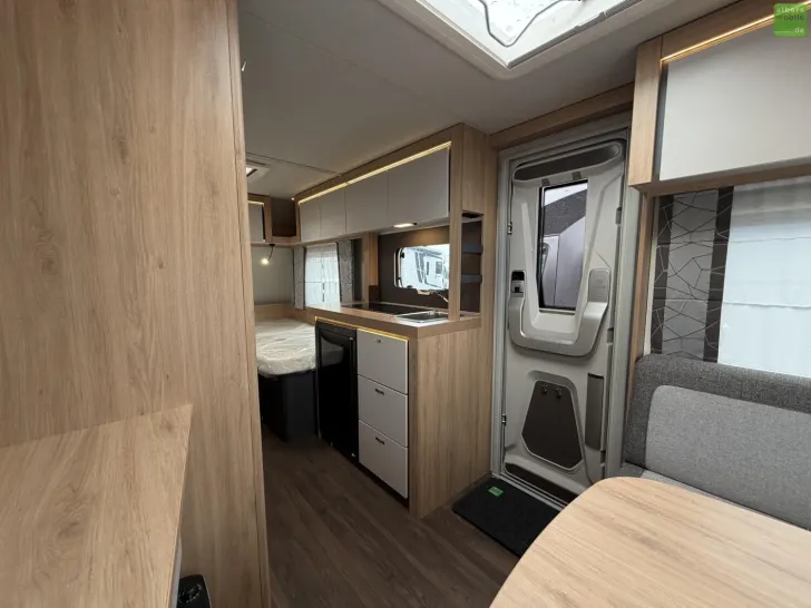 Fahrzeugbild Knaus Sport 460 EU Einzelbetten 1600kg Fahrradträger #11