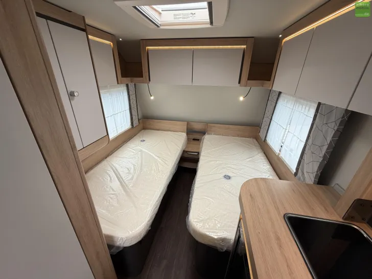 Fahrzeugbild Knaus Sport 460 EU Einzelbetten 1600kg Fahrradträger #18