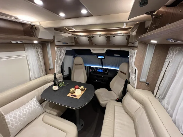 Fahrzeugbild Carthago c-tourer T 148 LE H Mercedes (533) #13