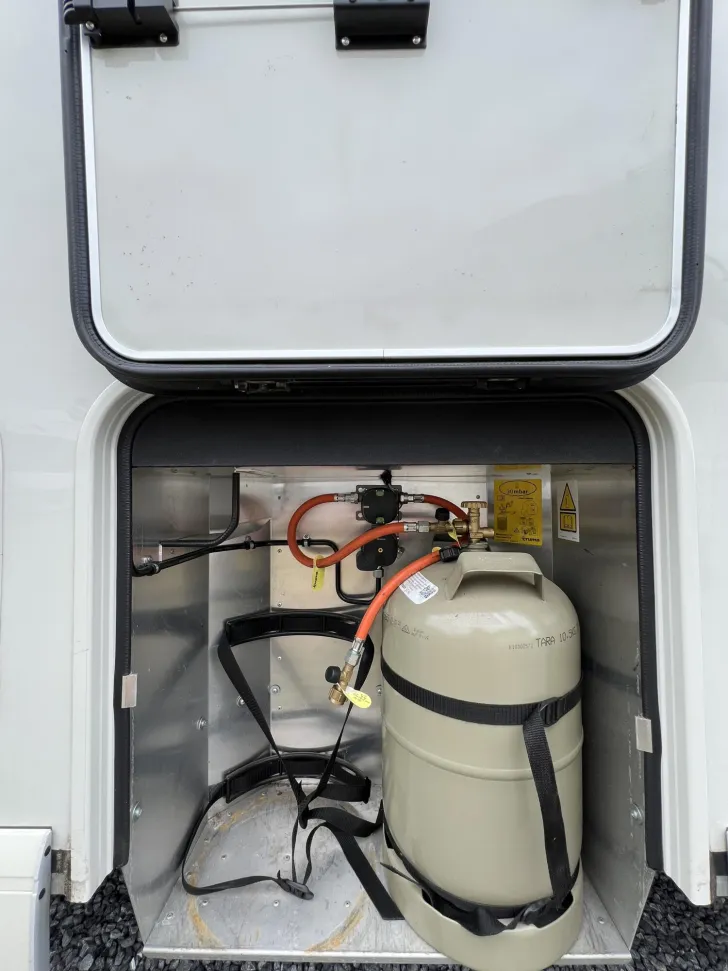 Fahrzeugbild Carthago c-tourer T 148 LE H Mercedes (533) #38