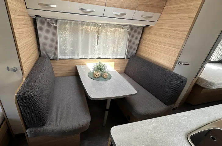 Fahrzeugbild Dethleffs Camper 550 ESK Rangierhilfe Truma #11