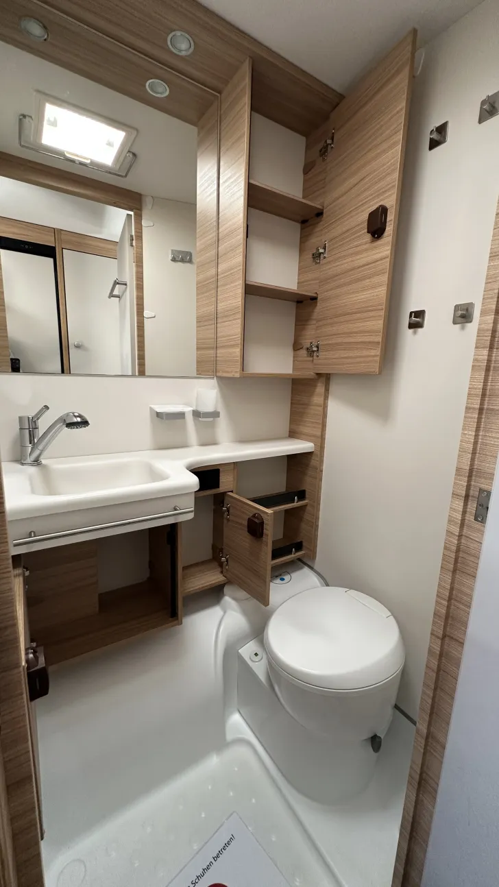 Fahrzeugbild Dethleffs Camper 550 ESK Rangierhilfe Truma #23