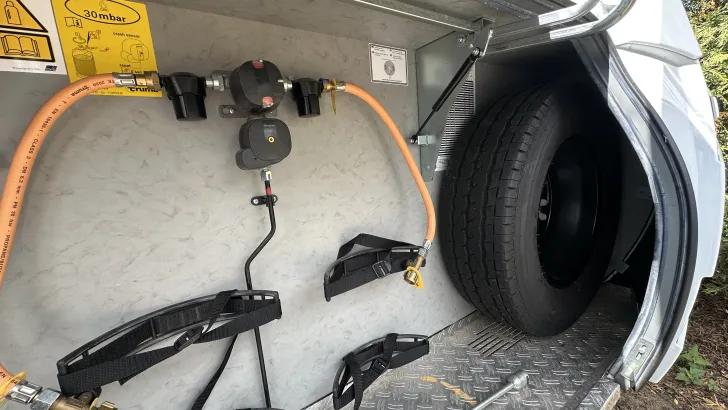 Fahrzeugbild Dethleffs Camper 550 ESK Rangierhilfe Truma #28