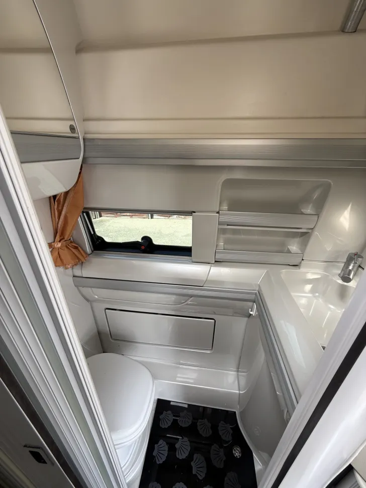 Fahrzeugbild Mercedes-Benz James Cook 600 D #8