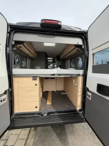 Fahrzeugbild Malibu Van First Class - Two Rooms 640 LE RB charming GT skyview #4