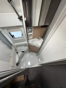 Fahrzeugbild Malibu Van First Class - Two Rooms 640 LE RB charming GT skyview #7