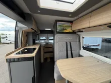Fahrzeugbild Malibu Van First Class - Two Rooms 640 LE RB charming GT skyview #9