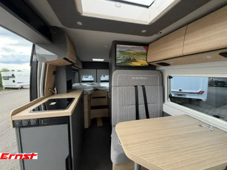 Fahrzeugbild Malibu Van First Class - Two Rooms 640 LE RB charming GT skyview #9