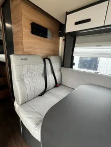 Fahrzeugbild Knaus L!VE WAVE 650 MEG Black Selection Live Wave 650 MEG Black Select #8