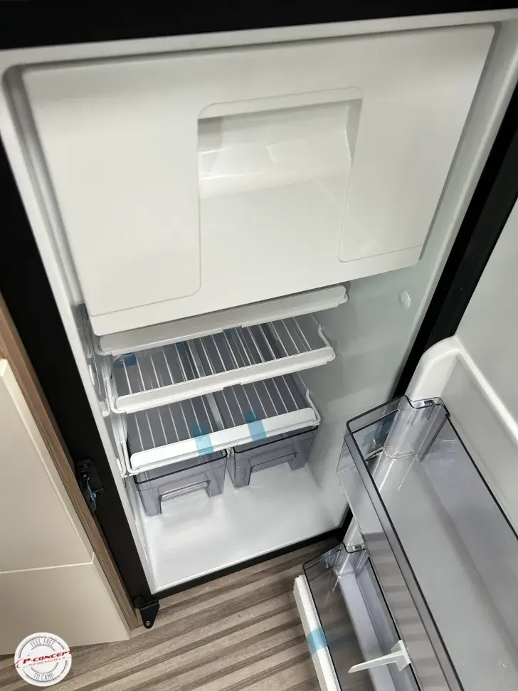 Fahrzeugbild Malibu Van Compact 600 LE 2026 Listenpreis: 87.360€ #17