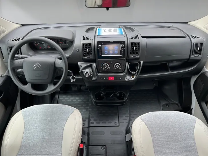 Fahrzeugbild Carado V 337 (531) #10