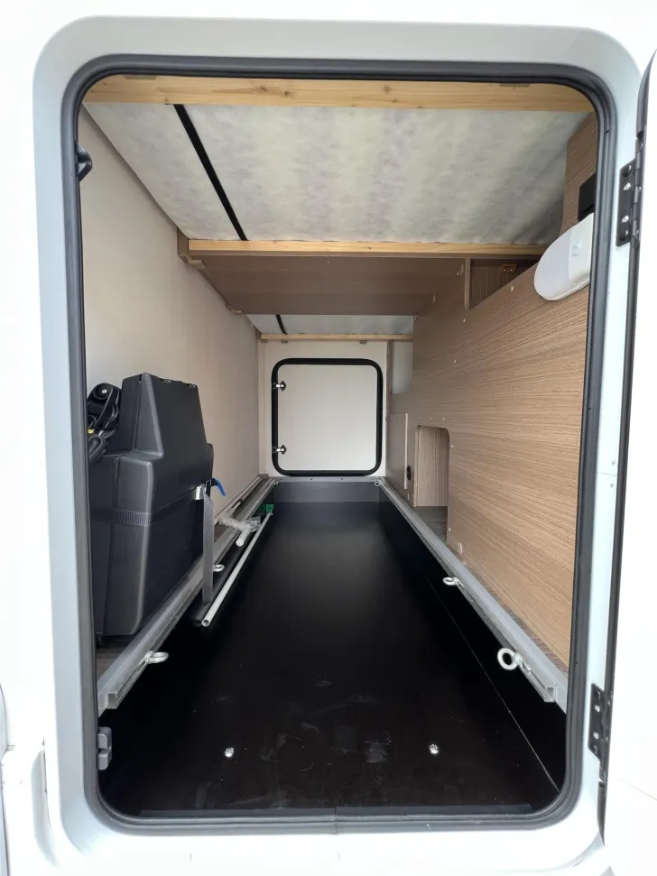Fahrzeugbild Carado V 337 (531) #30