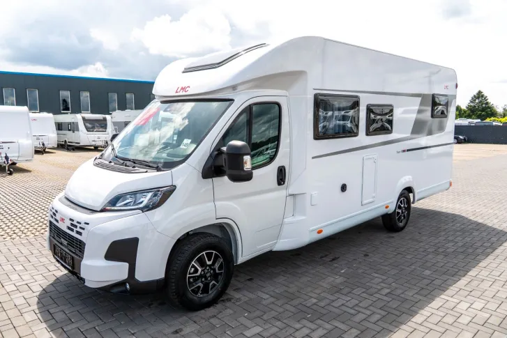 Fahrzeugbild LMC Tracer 730 EL *Mj.26*Hubbett*Einzelb.*Winterpack #2