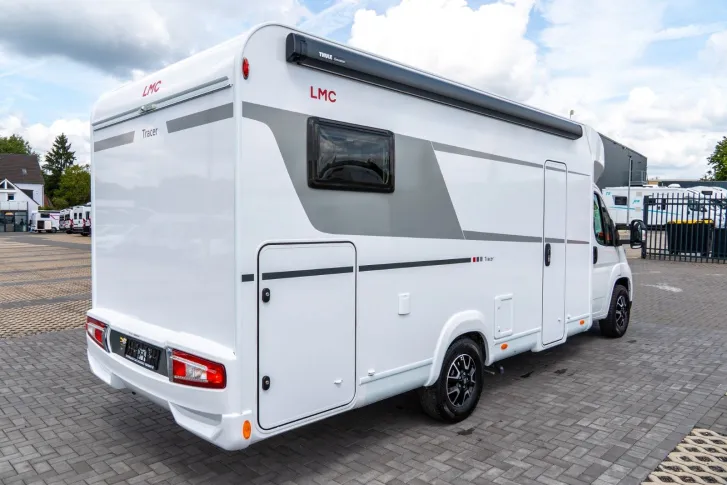 Fahrzeugbild LMC Tracer 730 EL *Mj.26*Hubbett*Einzelb.*Winterpack #4
