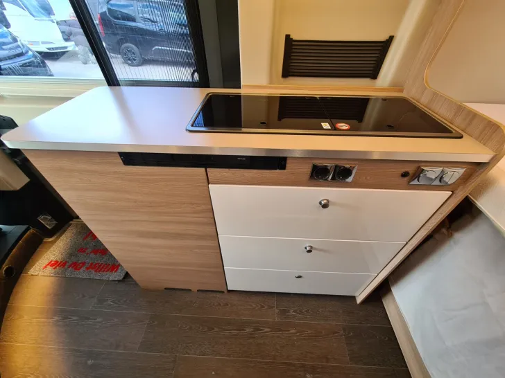 Fahrzeugbild Laika Kosmo 6.4 *Solar*SAT+TV*AHK* #21