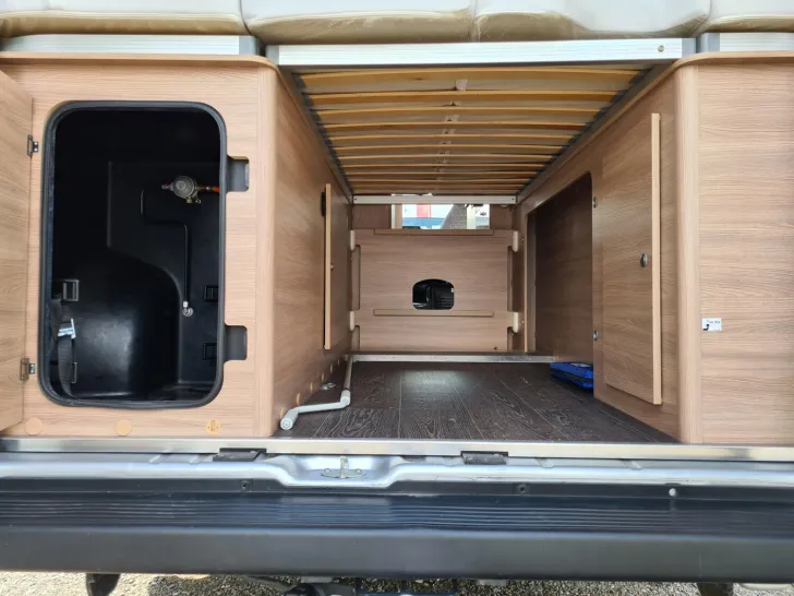 Fahrzeugbild Laika Kosmo 6.4 *Solar*SAT+TV*AHK* #32