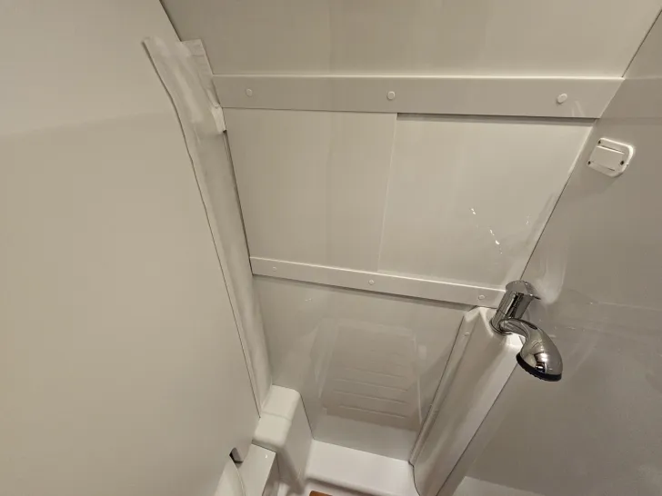 Fahrzeugbild Carado pro+ CV 600 Standklima Telair // Zuziehhilfe #19