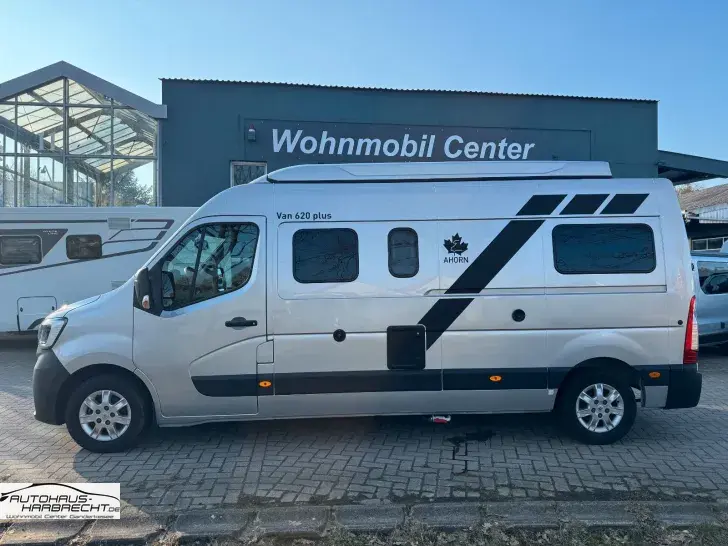 Fahrzeugbild Ahorn Camp Van 620 Plus-Aufstelld-Autom.Längsbetten-Dynavin #3