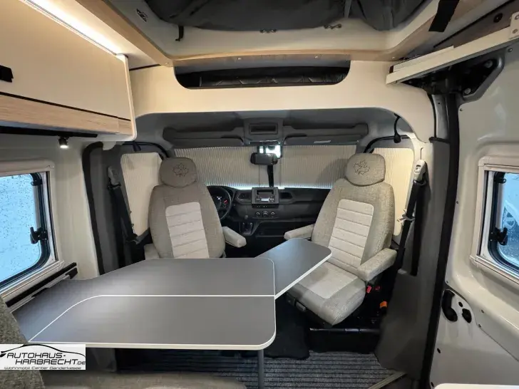 Fahrzeugbild Ahorn Camp Van 620 Plus-Aufstelld-Autom.Längsbetten-Dynavin #19