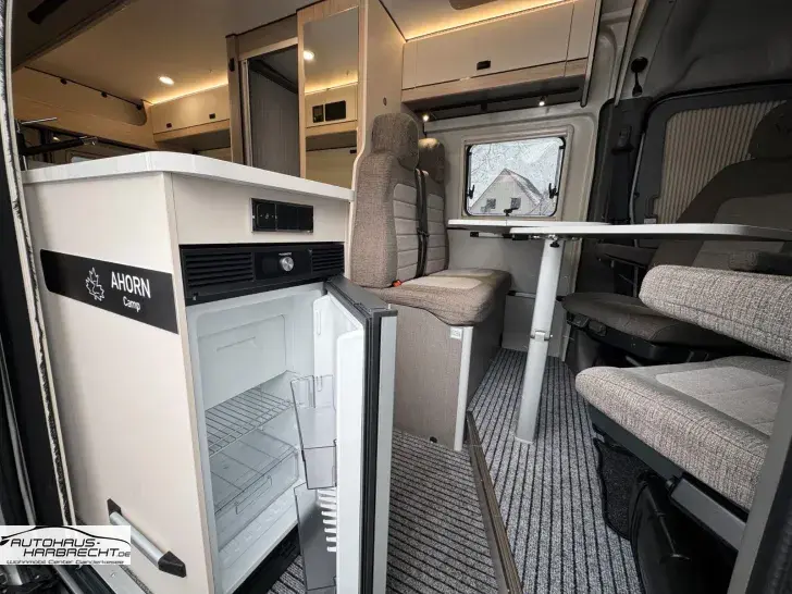 Fahrzeugbild Ahorn Camp Van 620 Plus-Aufstelld-Autom.Längsbetten-Dynavin #22