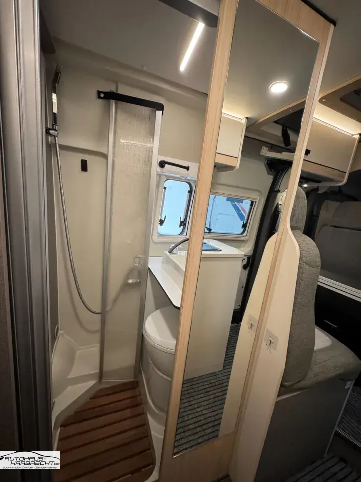 Fahrzeugbild Ahorn Camp Van 620 Plus-Aufstelld-Autom.Längsbetten-Dynavin #31