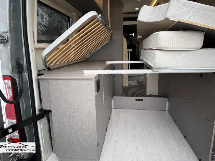 Fahrzeugbild Ahorn Camp Van 620 Plus-Aufstelld-Autom.Längsbetten-Dynavin #38