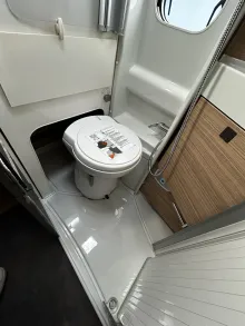Fahrzeugbild Malibu Van First Class - Two Rooms 640 LE RB charming GT skyview 2026 Listenpreis: 93.790€ #18