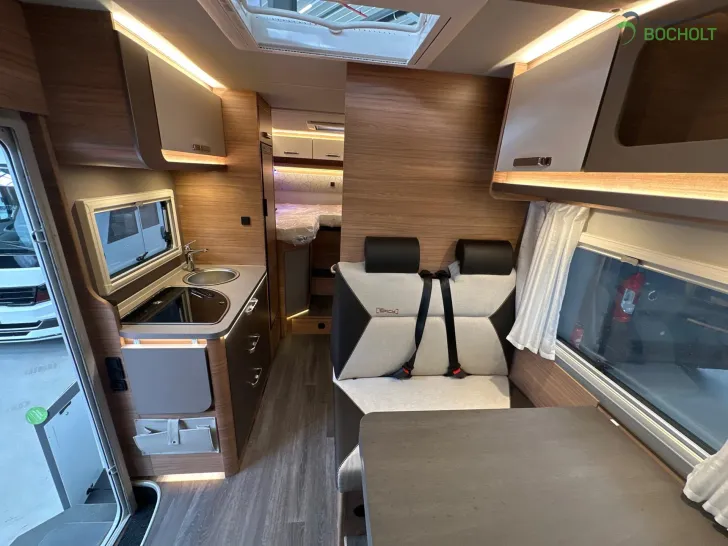 Fahrzeugbild Weinsberg CaraSuite 650 MEG EDITION [SPICY] Modell 2026 / Ohne Hubbett #10