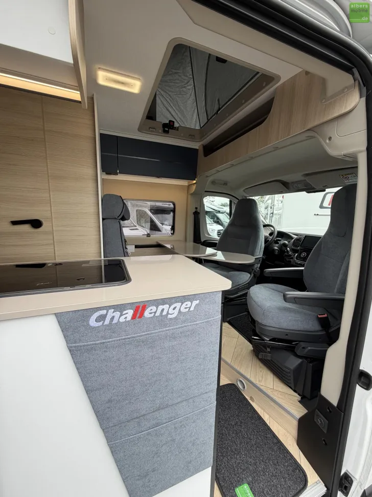 Fahrzeugbild Challenger Van Break Edition V114S Aufstelldach 5,40m 2026 #9