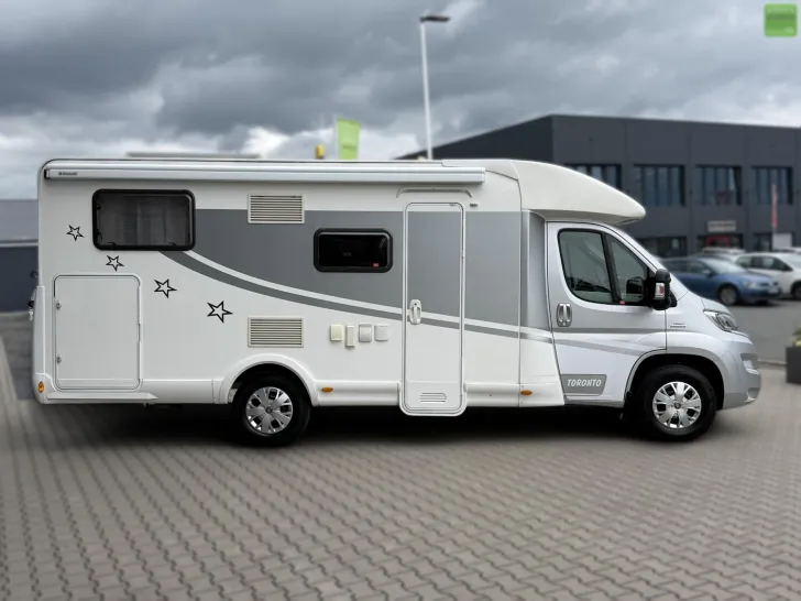 Fahrzeugbild Miller Toronto 695 Navi Markise Solar SAT 2xTV 1. Hand #3