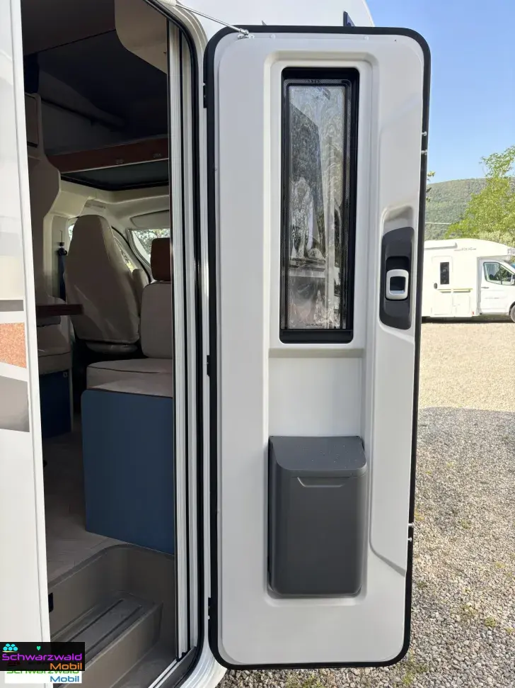 Fahrzeugbild Rimor SARUS 50 160PS Autom. 4 x Bett im Heck #4