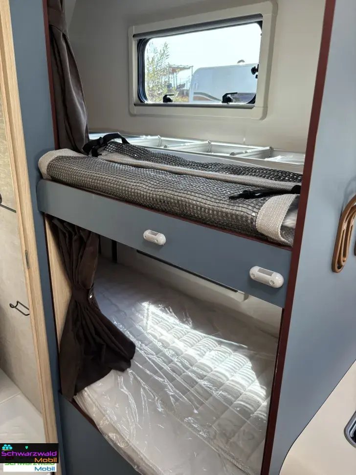 Fahrzeugbild Rimor SARUS 50 160PS Autom. 4 x Bett im Heck #7