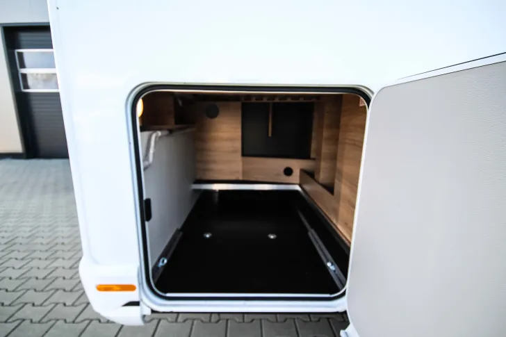 Fahrzeugbild Knaus L!VE WAVE 650 MF Platinum Selection Automatik | Rahmenfenster #16