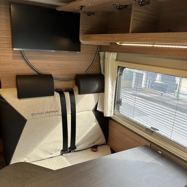 Fahrzeugbild Weinsberg CaraCompact EDITION PEPPER MB 640 MEG gut gepflegt #4