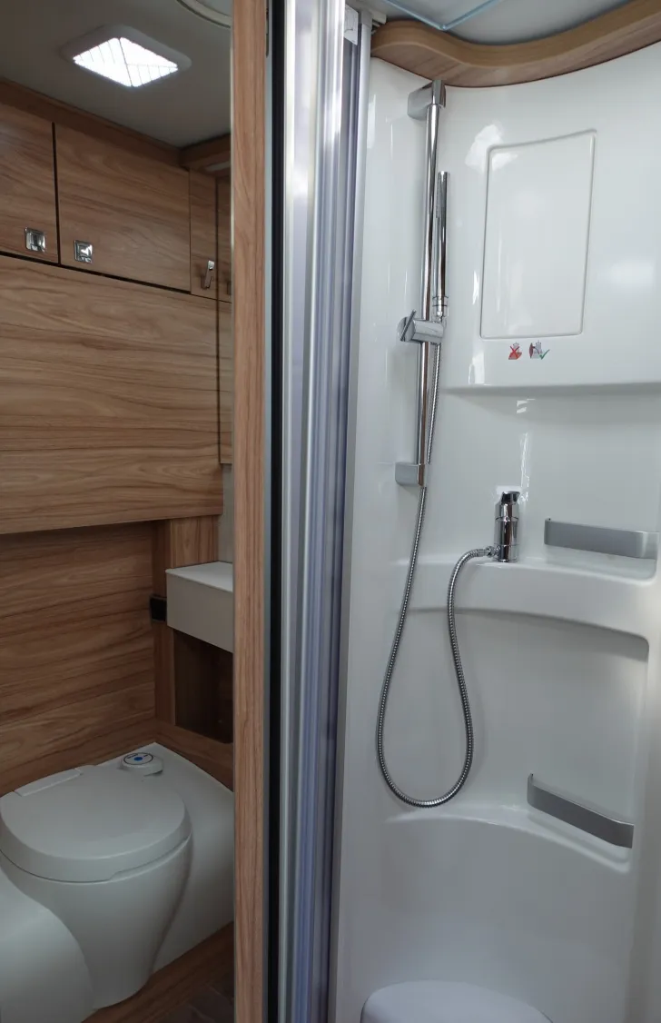 Fahrzeugbild Hymer Exsis-i Pure 580 ExsisI580 3,5t  viele Extras #17