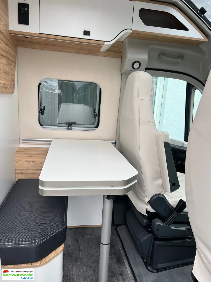 Fahrzeugbild Pilote V600J Automatik D.-Heizung SafetyPack uvm. #8
