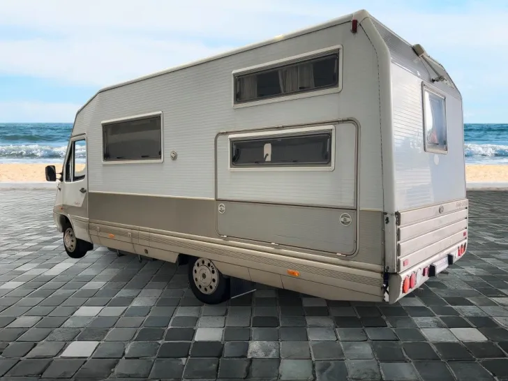 Fahrzeugbild Laika Ecovip 200 I/Etagenbetten+Hubbett/DPF-Grüne Pla. #4