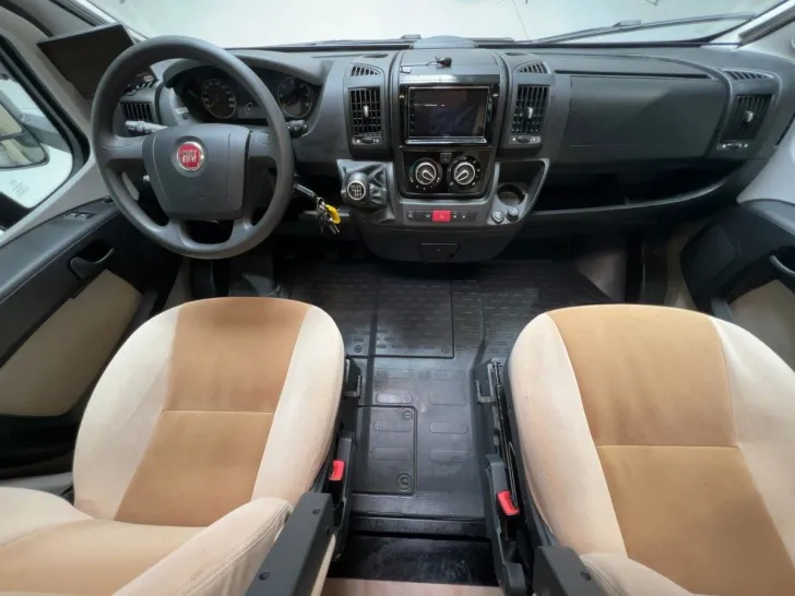 Fahrzeugbild Bürstner Ixeo IT 700/Festbett+Hubbett/Klima/Markise/Euro5 #7