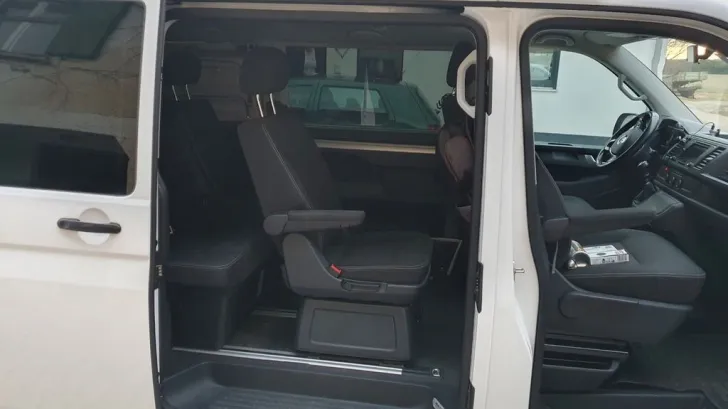 Fahrzeugbild VW Multivan T6 #9