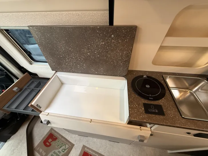 Fahrzeugbild Bürstner Habiton HM 6.0 #14