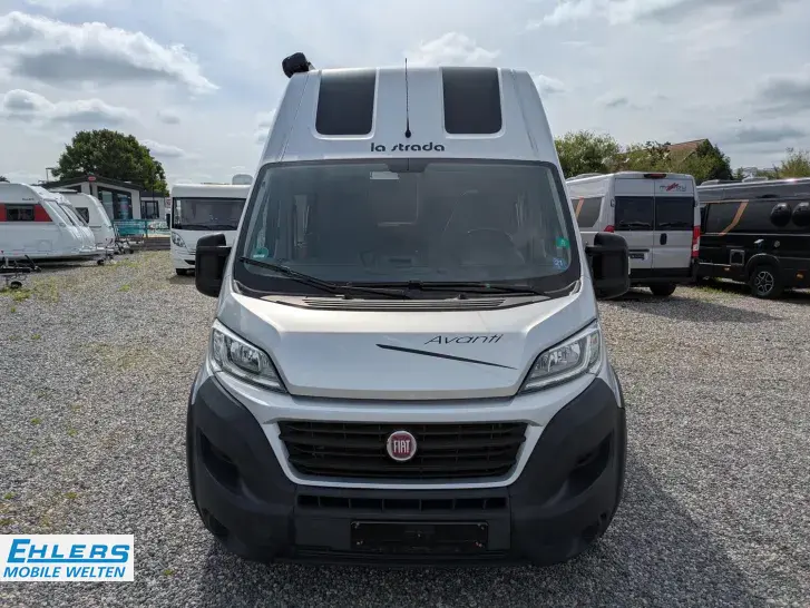 Fahrzeugbild La Strada Avanti EB EB 150PS/Autom/Solar/Fahrradträger/Markise/Allwetterreifen #4