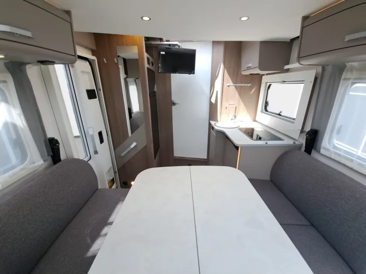 Fahrzeugbild Carado T 459 Pro+ Hubbett, Solar, TV, LTE #17