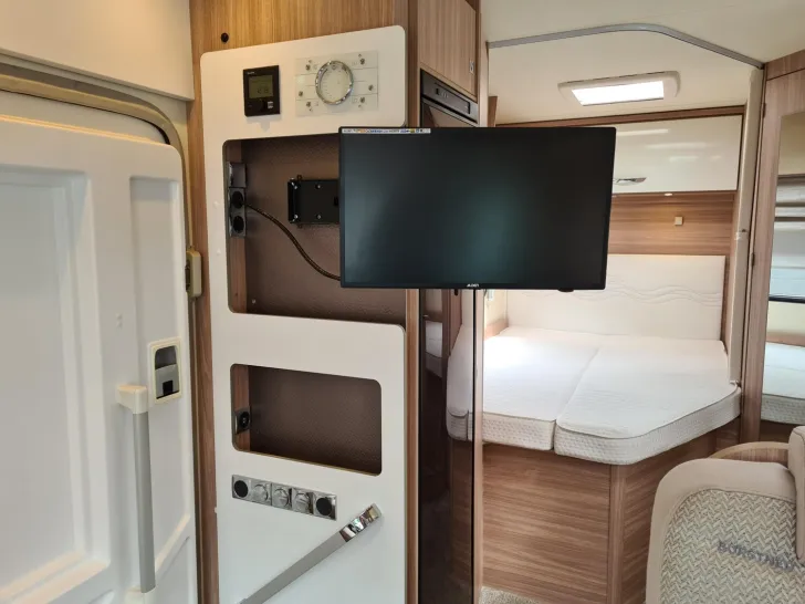 Fahrzeugbild Bürstner Delfin T 660 *Luftfahrwerk*Solar*SAT+TV* #20