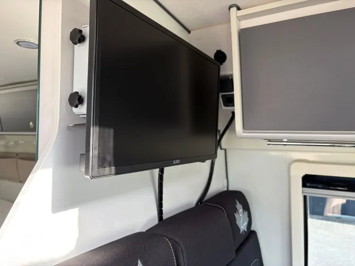 Fahrzeugbild Ahorn Camp Van 620 Black Edition #17