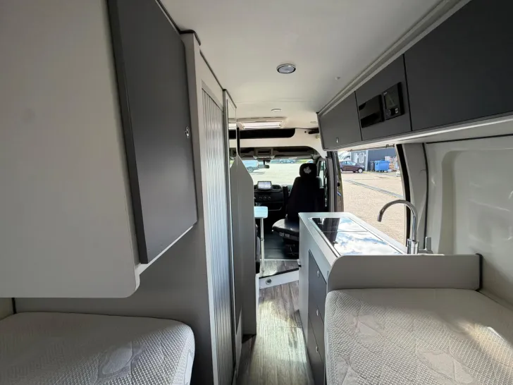 Fahrzeugbild Ahorn Camp Van 620 Black Edition #36