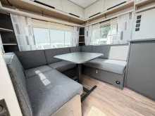 Fahrzeugbild Fendt Apero 495 SFB/2.000 kg/Fliegentür #16