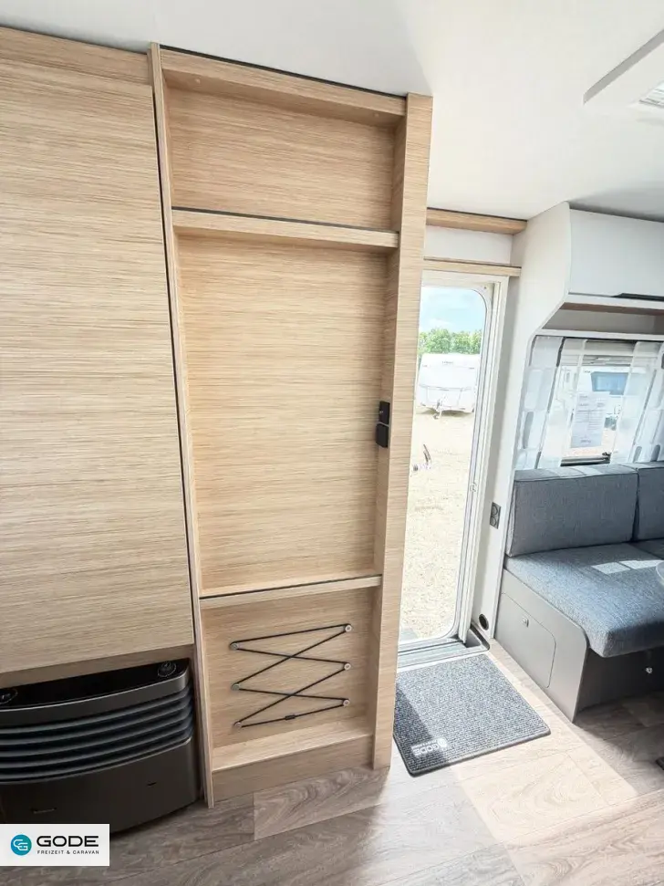 Fahrzeugbild Fendt Apero 495 SFB/2.000 kg/Fliegentür #17